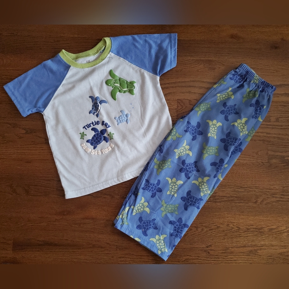 JUST ONE YEAR boys 5T sea turtle pajamas